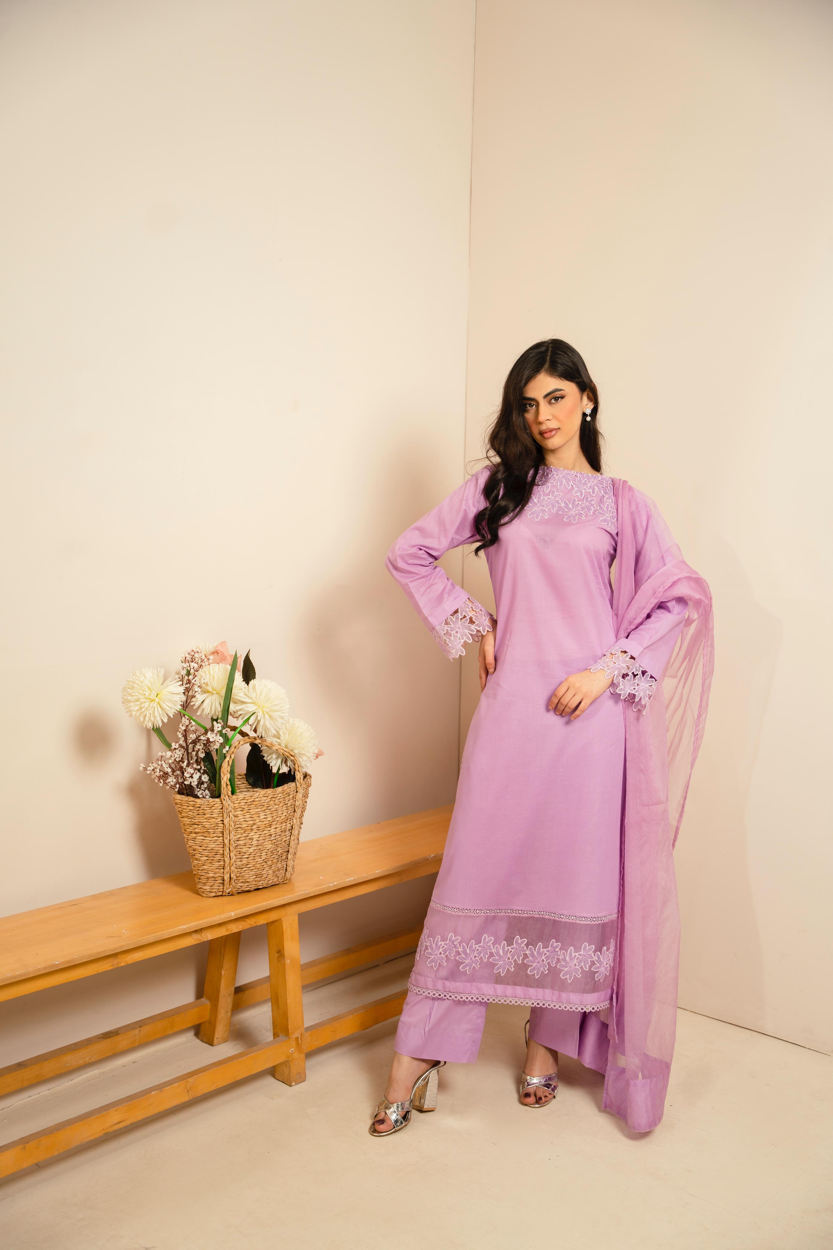 Lilac Huesr 3PC Stitched