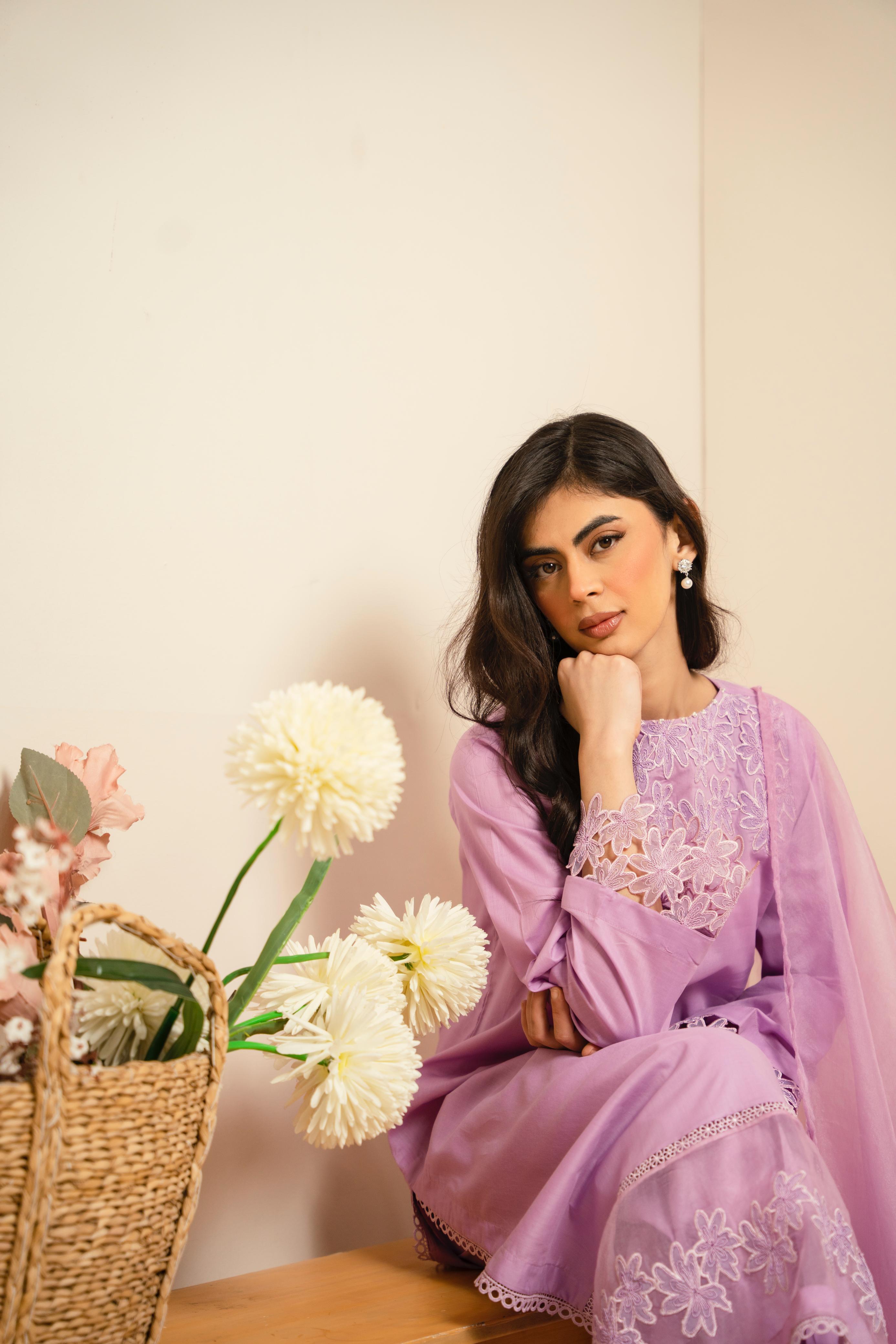 Lilac Huesr 3PC Stitched